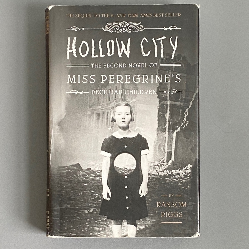 Hollow City by Ransom Riggs Hardcover